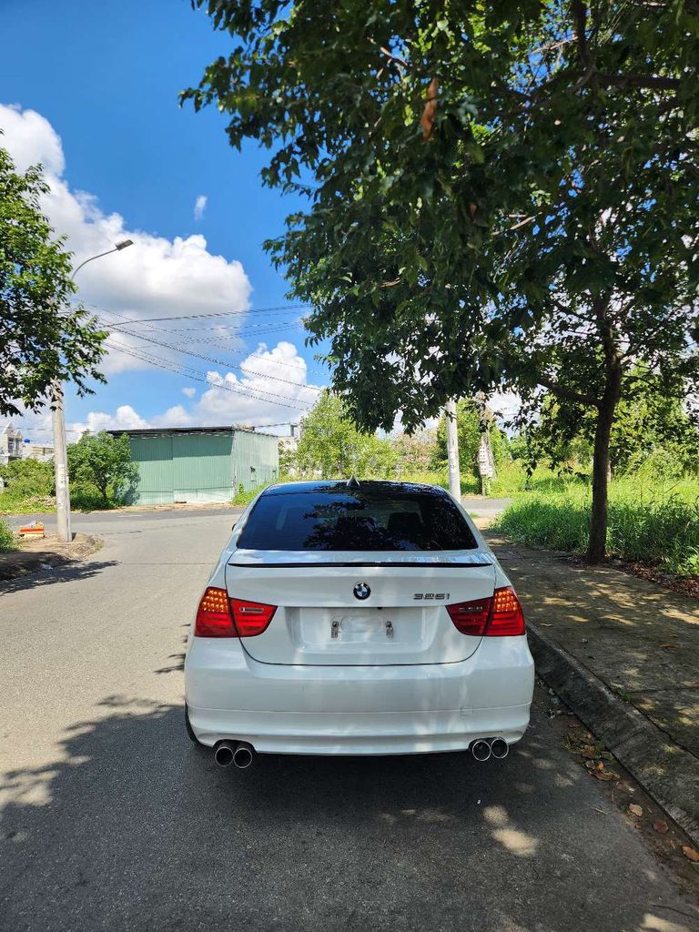 BMW 2010 - ảnh 3