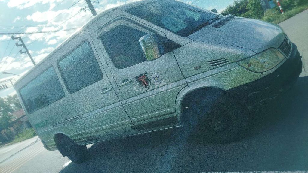 Mercedes-Benz Sprinter 2010 - ảnh 3