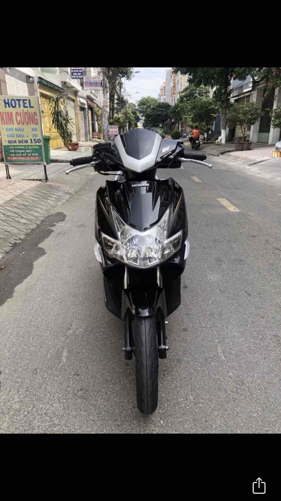 Honda Air Blade - ảnh 1