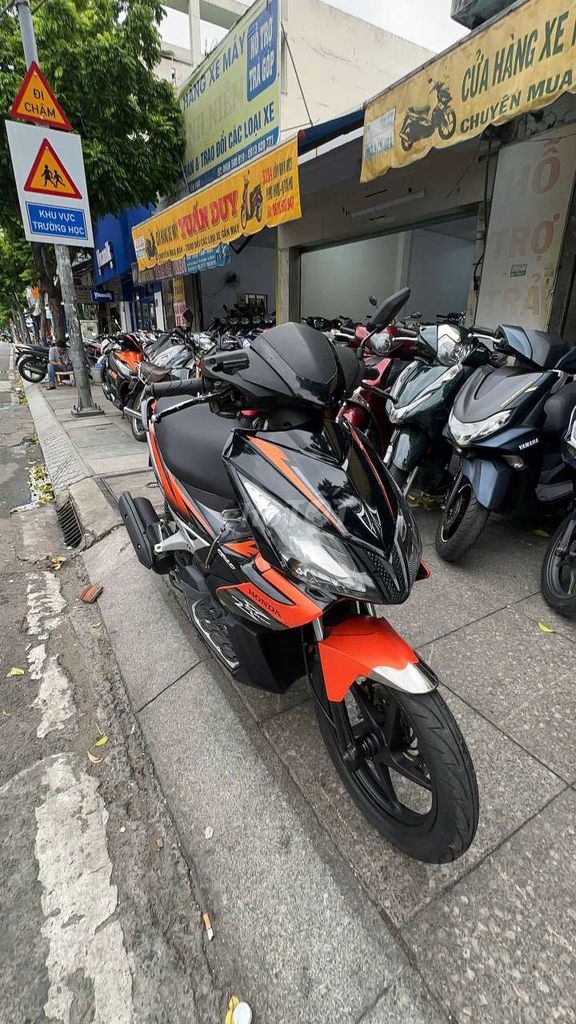 Honda Air Blade 2010 - ảnh 5