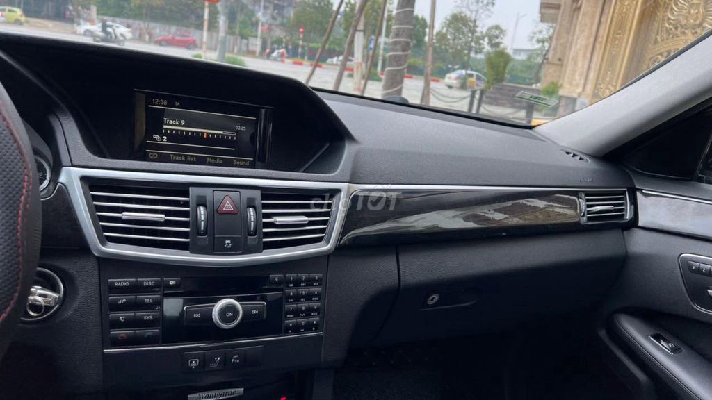 Mercedes-Benz 2010 - ảnh 1