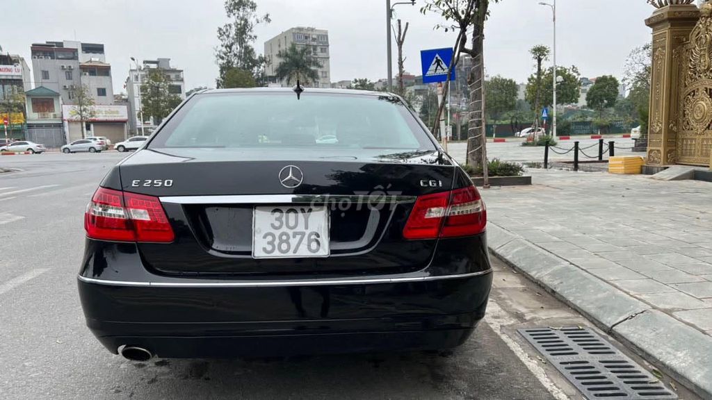Mercedes-Benz 2010 - ảnh 3
