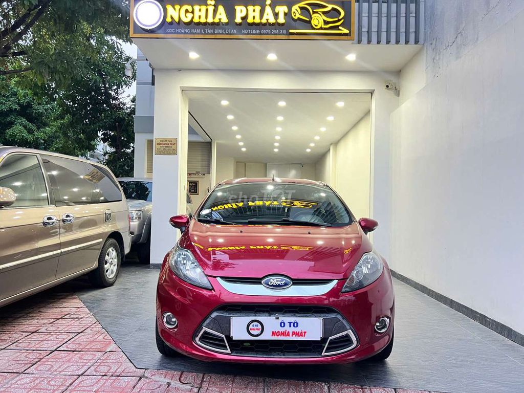 Ford Fiesta 2012 - ảnh 1