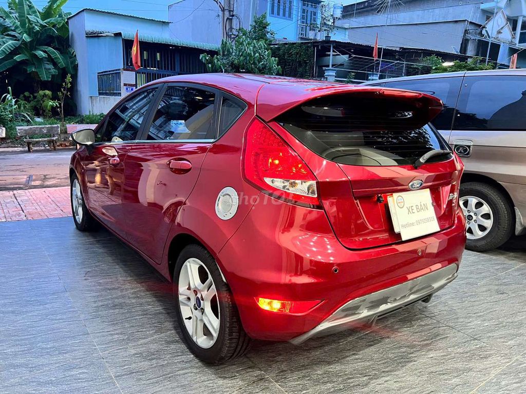 Ford Fiesta 2012 - ảnh 3