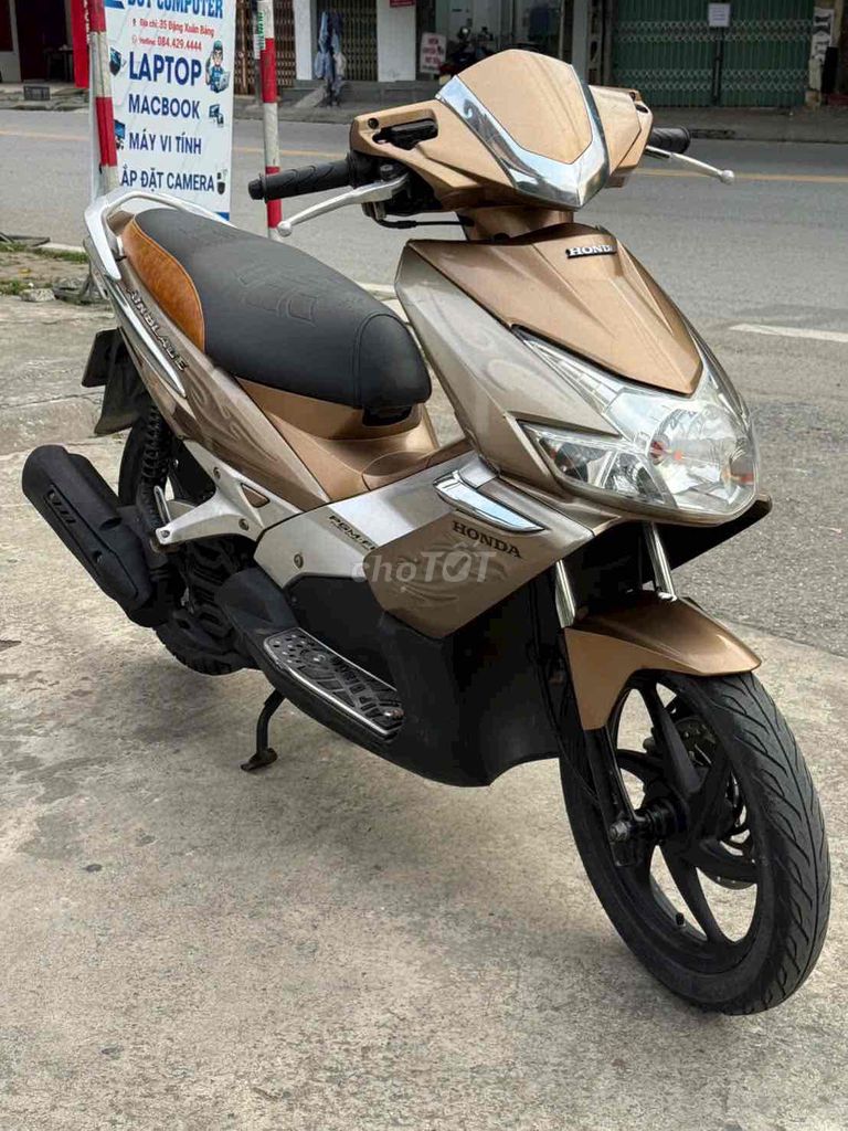 Honda Air Blade 2011 - ảnh 1