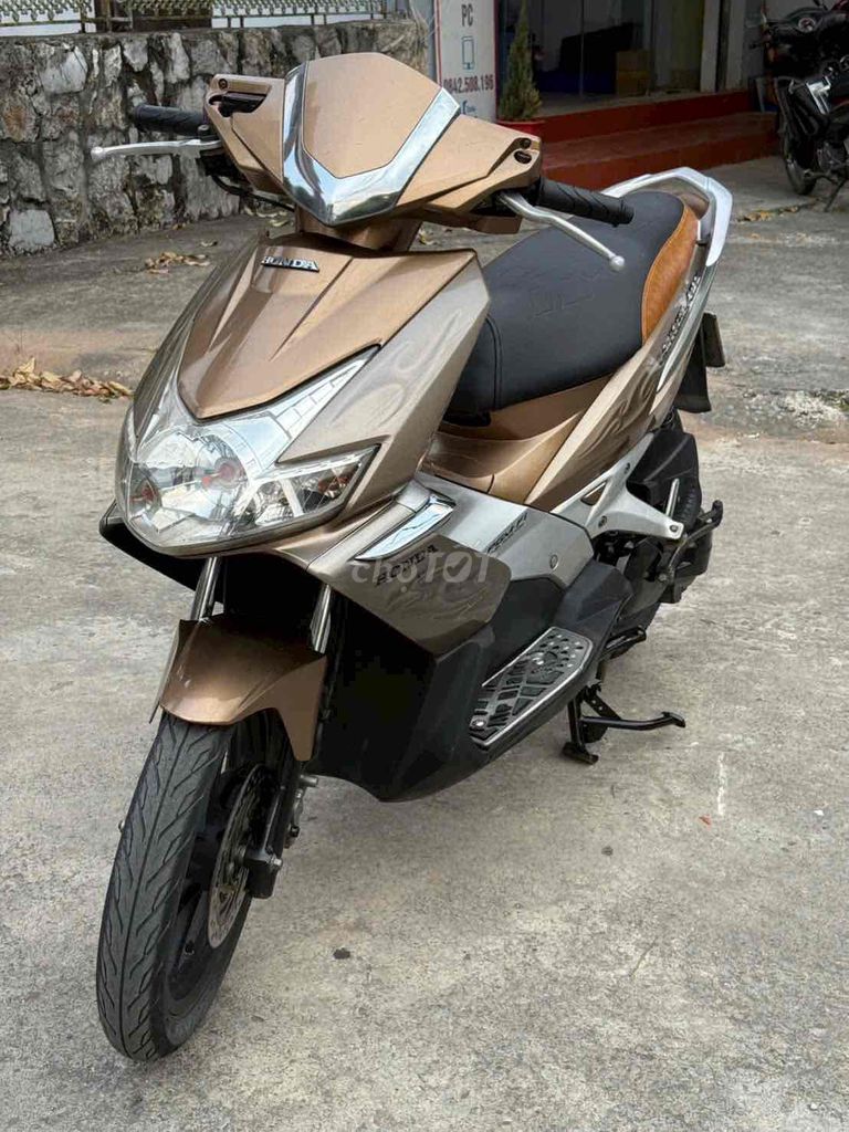Honda Air Blade 2011 - ảnh 4