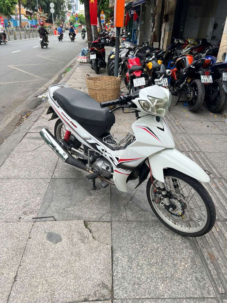 Yamaha Sirius 2015 - ảnh 2