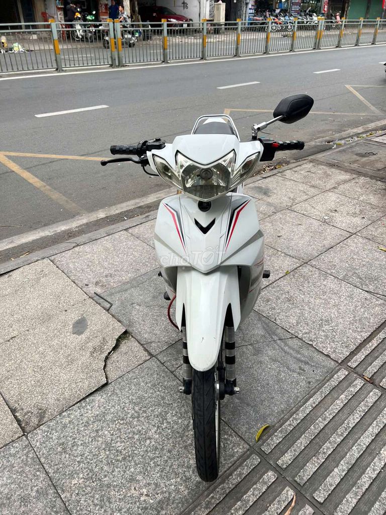 Yamaha Sirius 2015 - ảnh 4