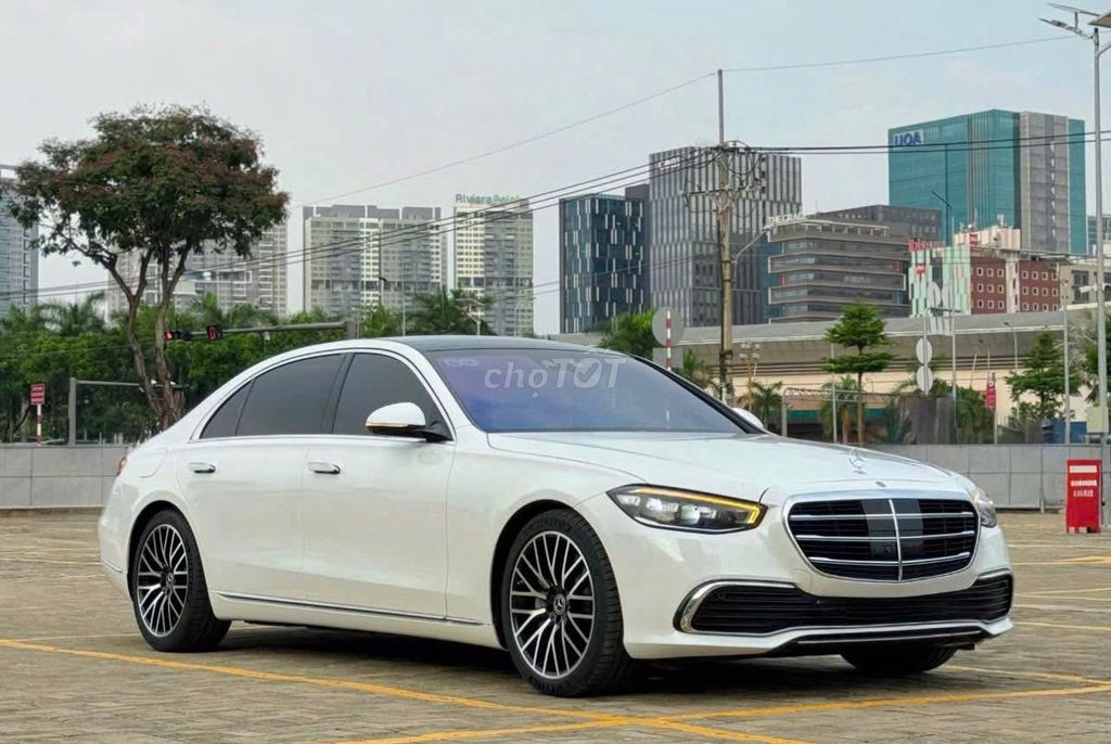 Mercedes-Benz - ảnh 1