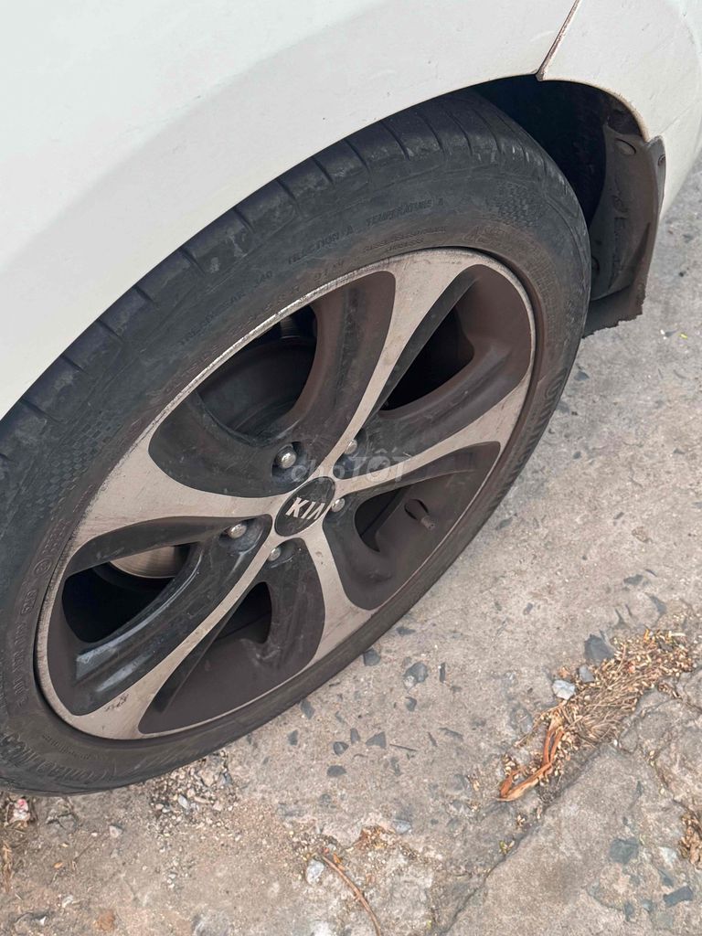 Kia Rondo 2017 - ảnh 4
