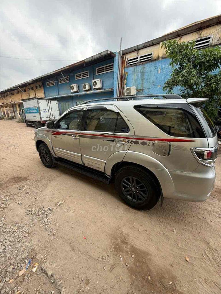 Toyota Fortuner 2015 - ảnh 1