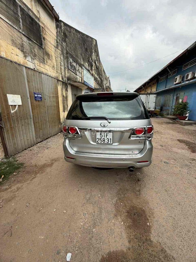 Toyota Fortuner 2015 - ảnh 2