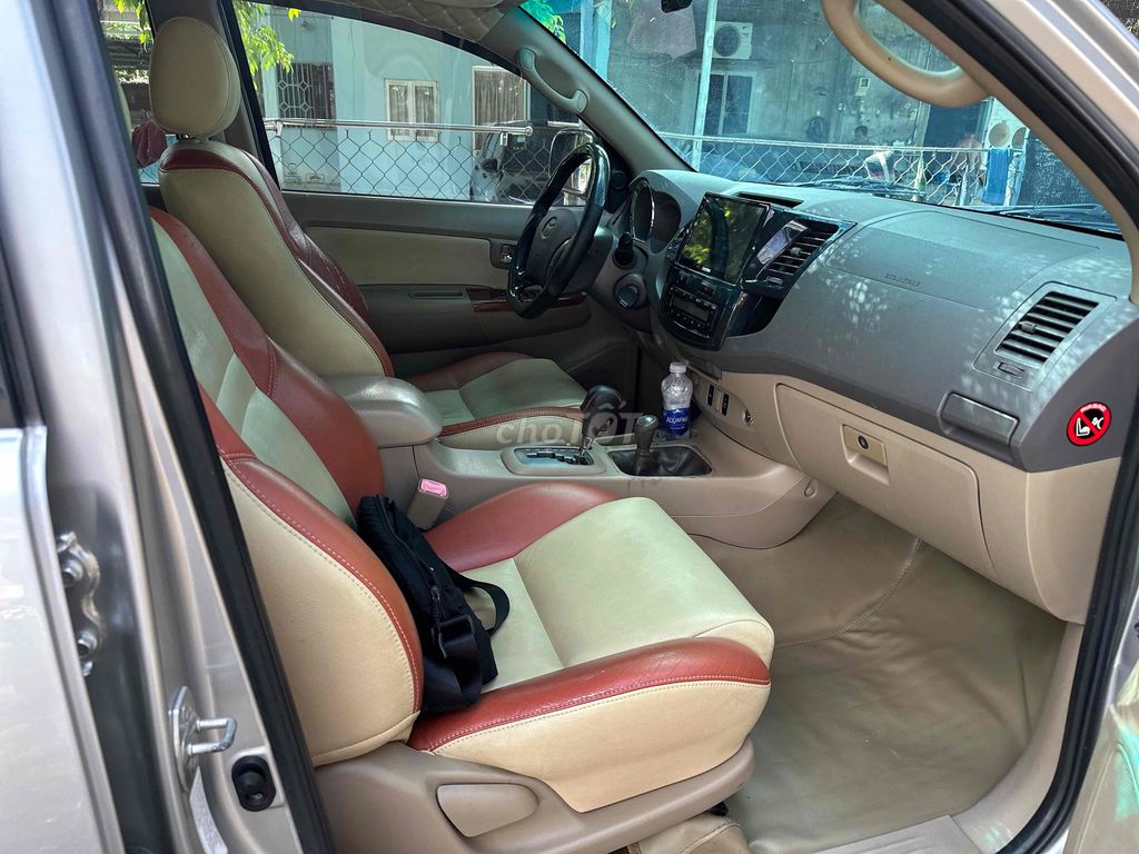 Toyota Fortuner 2009 - ảnh 3