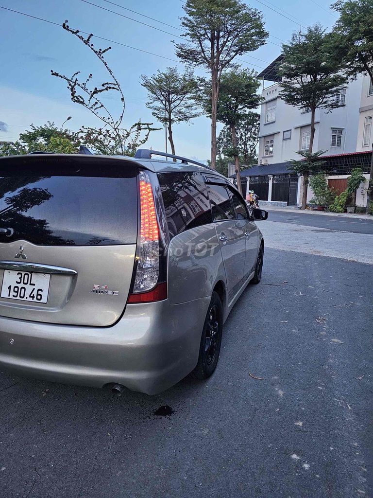 Mitsubishi Grandis 2007 - ảnh 5