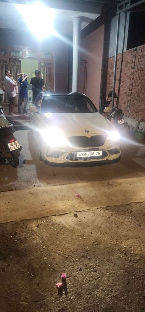 BMW 2010 - ảnh 1