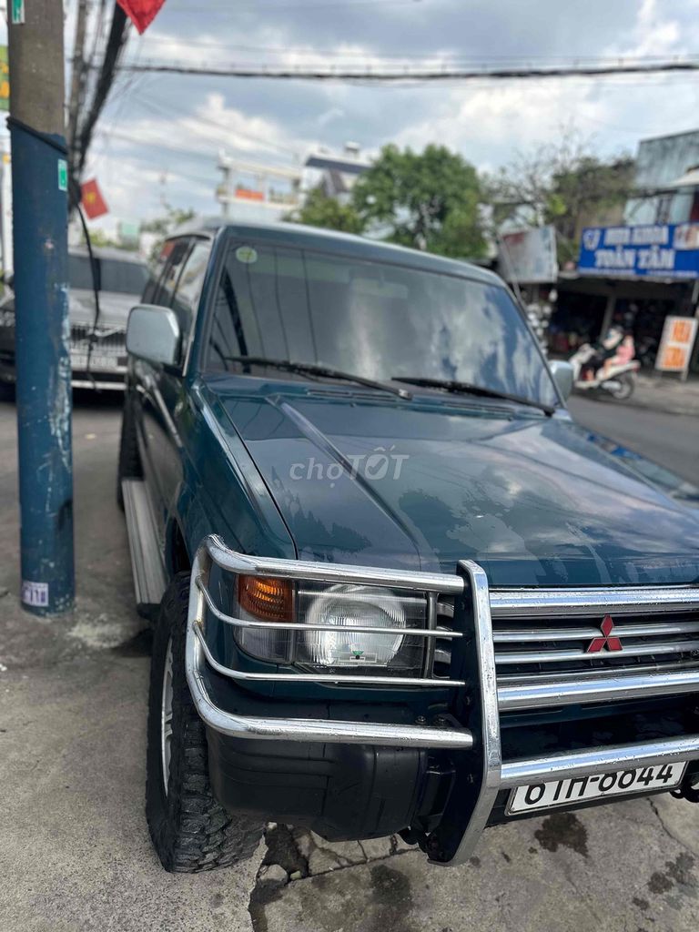 Mitsubishi Pajero - ảnh 1