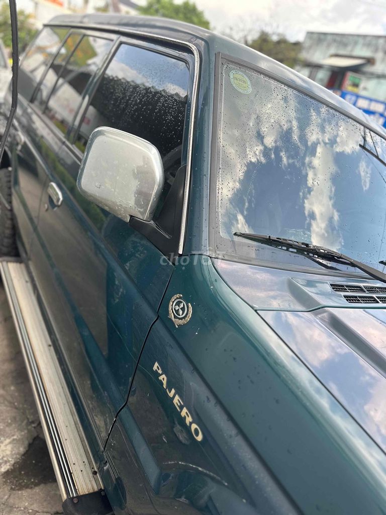 Mitsubishi Pajero - ảnh 2