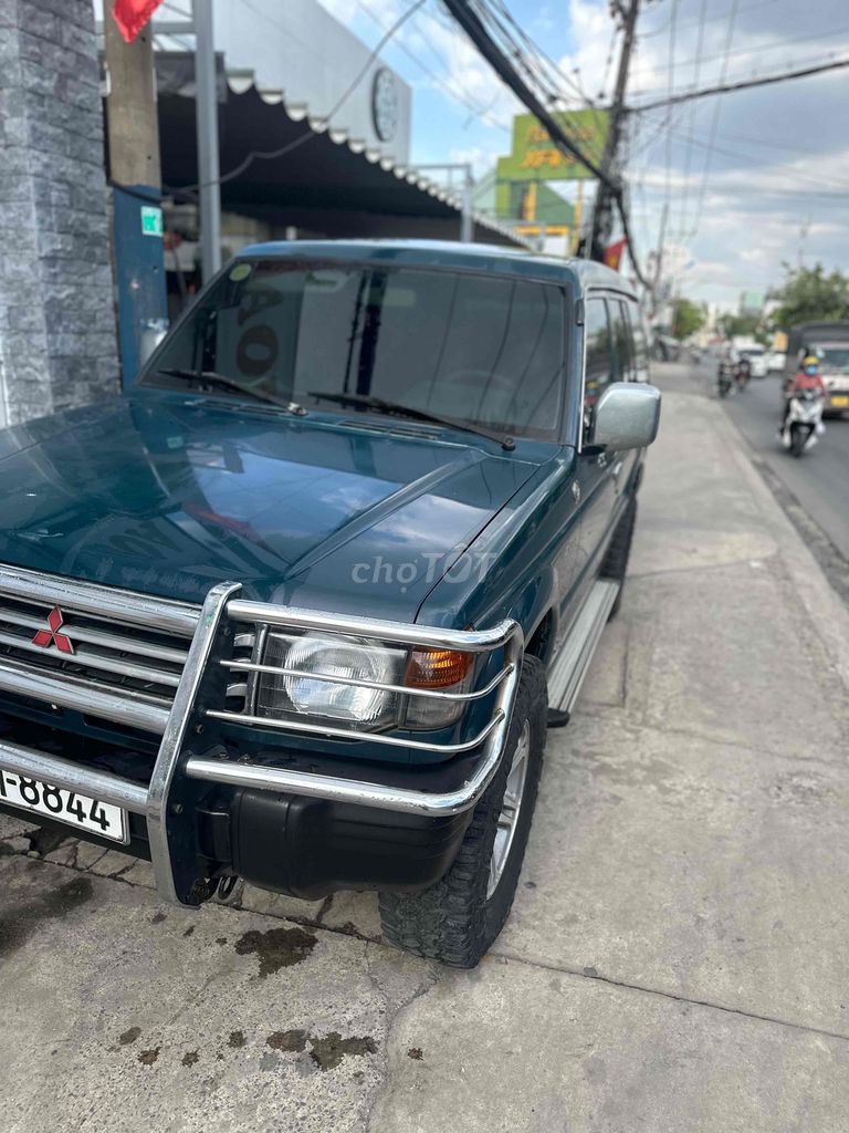 Mitsubishi Pajero - ảnh 3