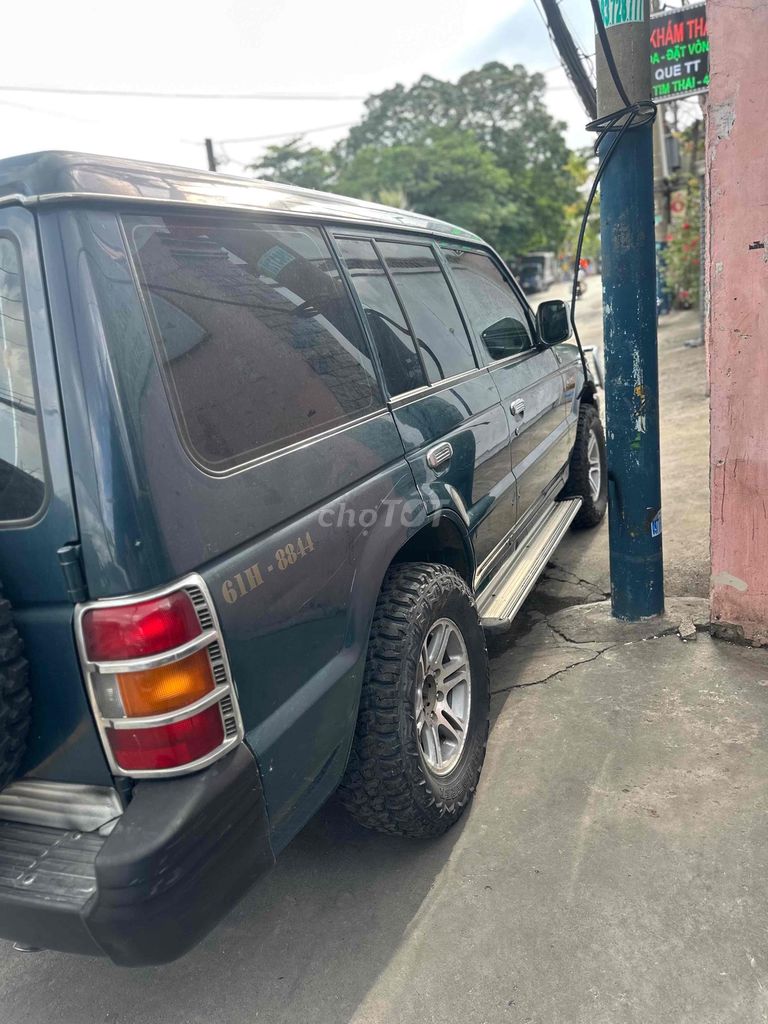 Mitsubishi Pajero - ảnh 4