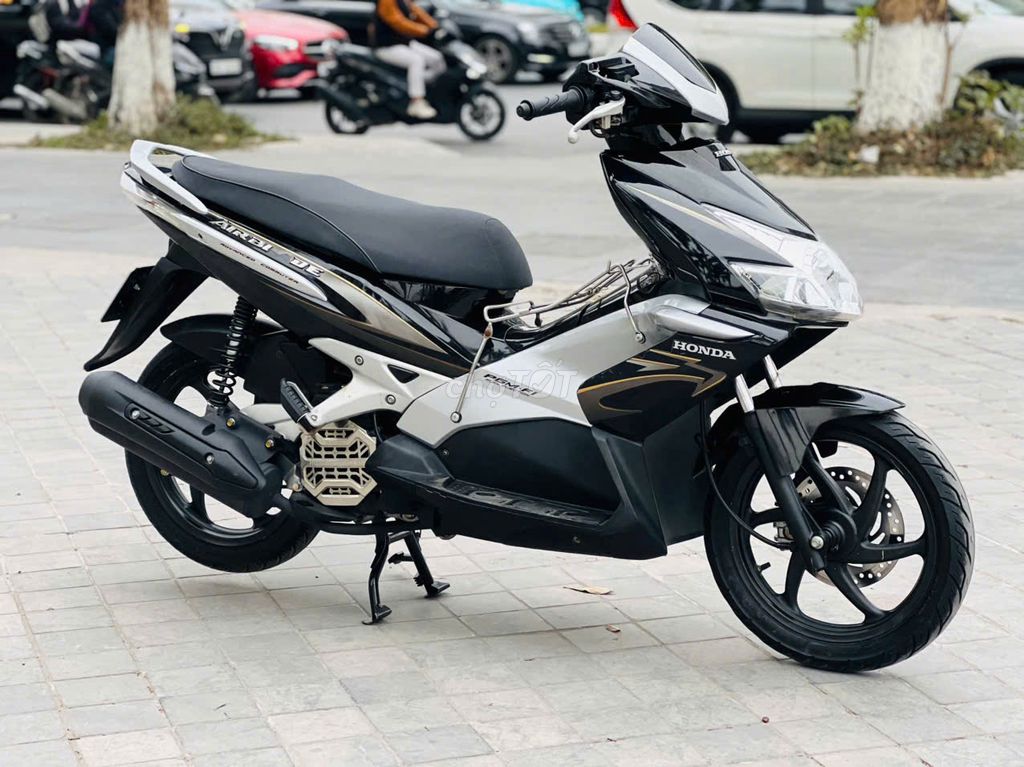 Honda Air Blade 2011 - ảnh 3