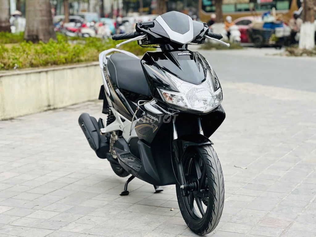 Honda Air Blade 2011 - ảnh 4
