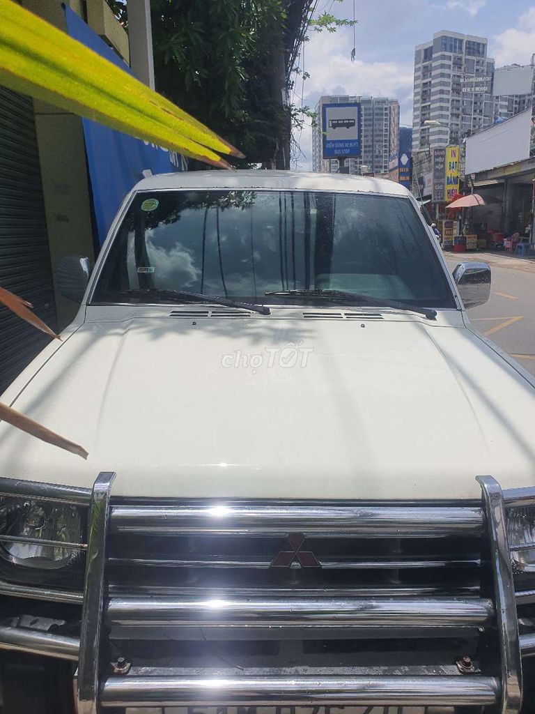 Mitsubishi Pajero 2000 - ảnh 1
