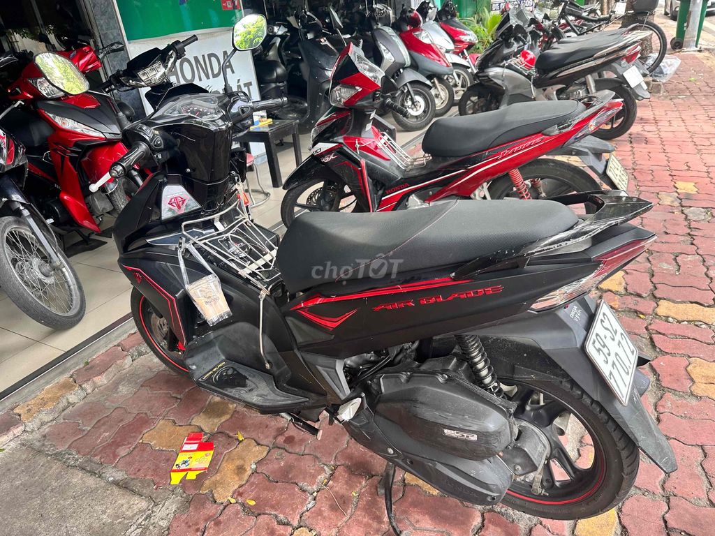 Honda Air Blade 2017 - ảnh 3