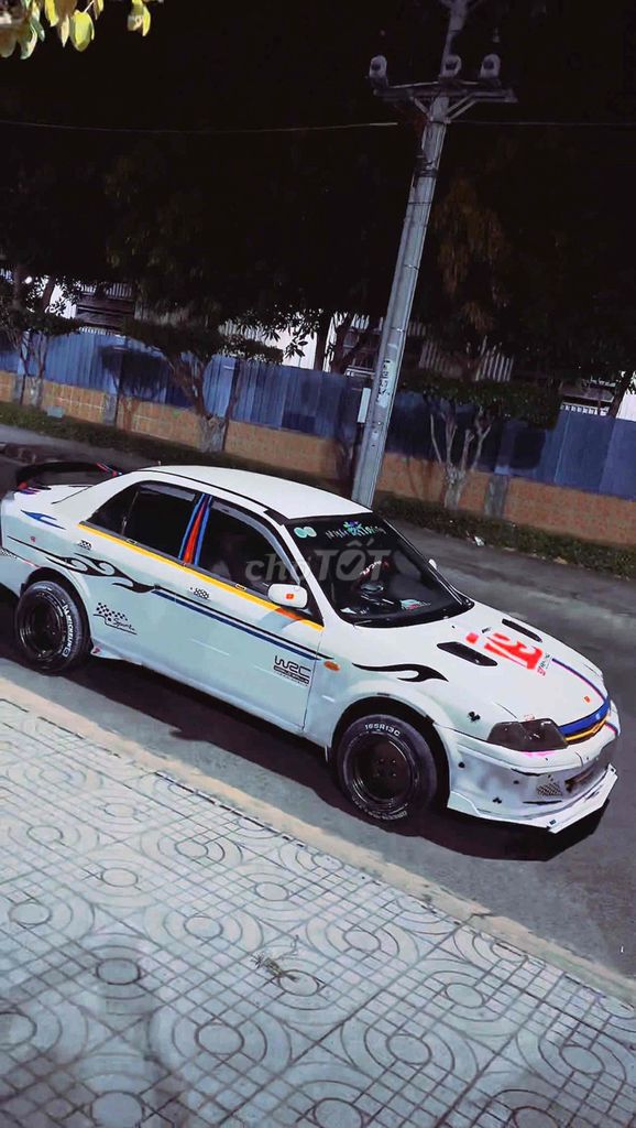 Ford Laser 2001 - ảnh 3