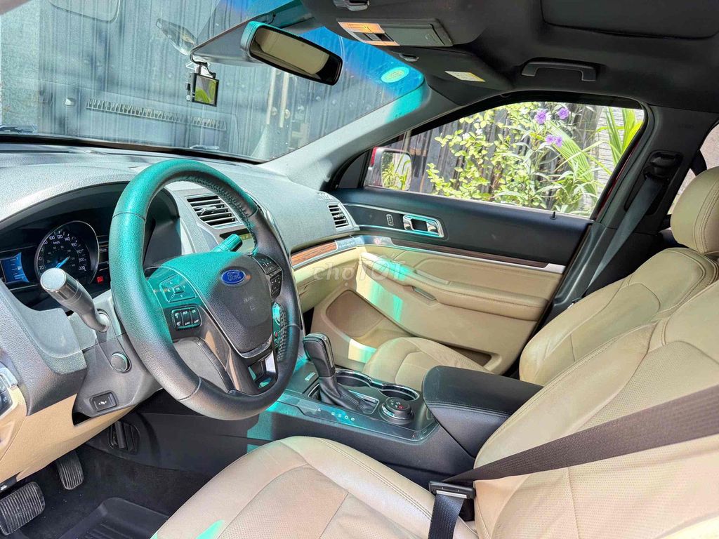 Ford Explorer 2016 - ảnh 3