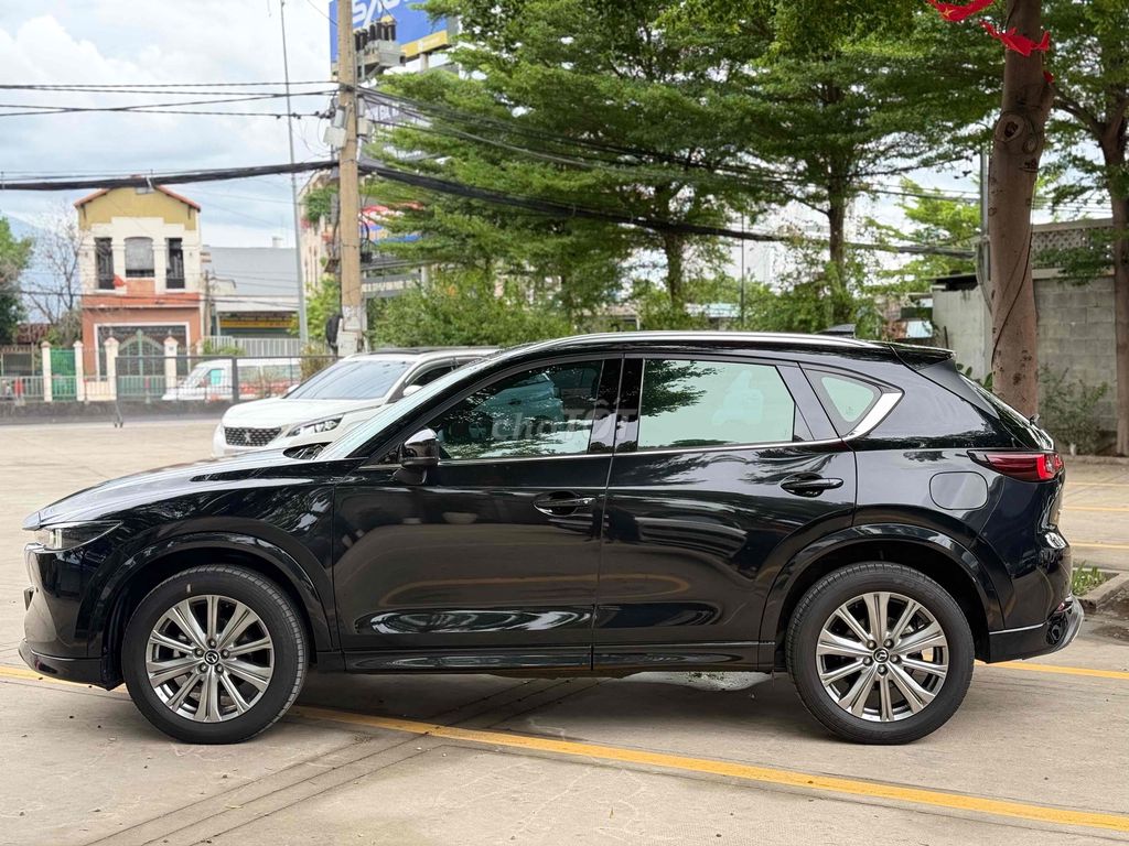 Mazda 2025 - ảnh 2