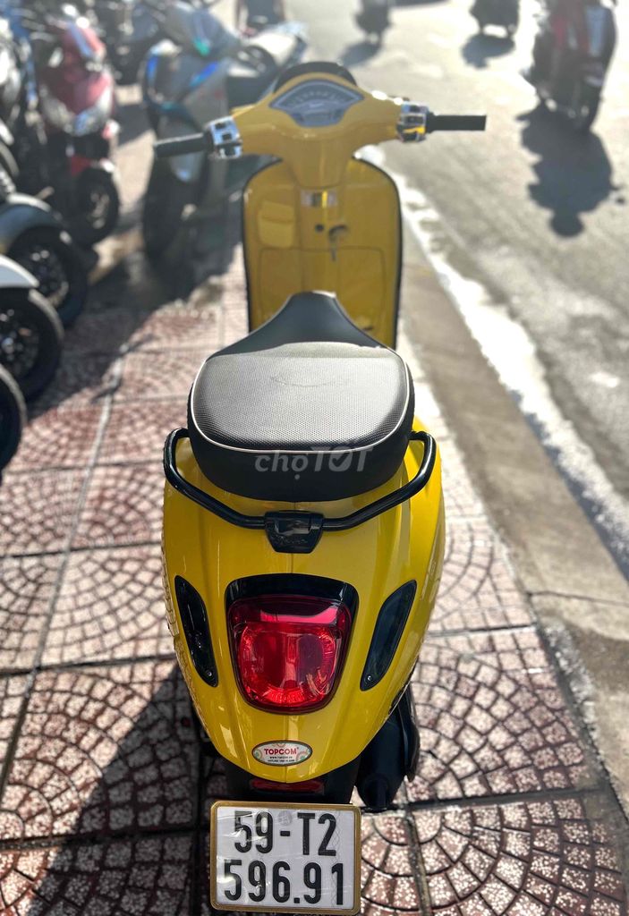 Piaggio Vespa 2022 - ảnh 4