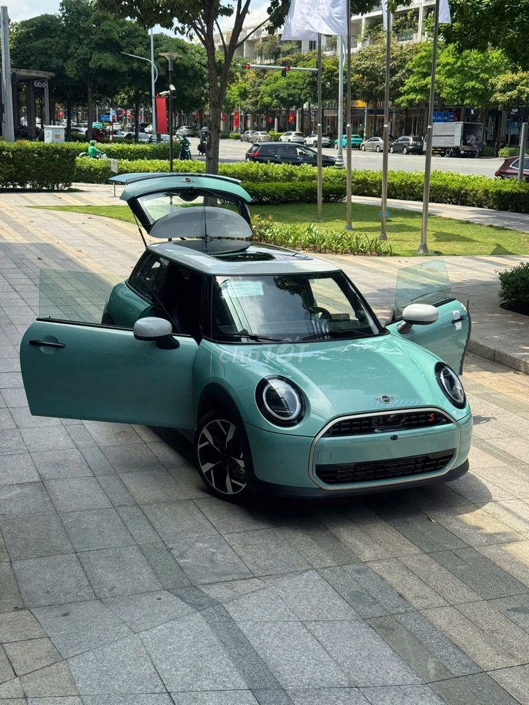 Mini Cooper S 3 Door 2025 - ảnh 1