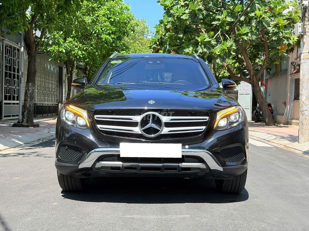 Mercedes-Benz 2018 - ảnh 1