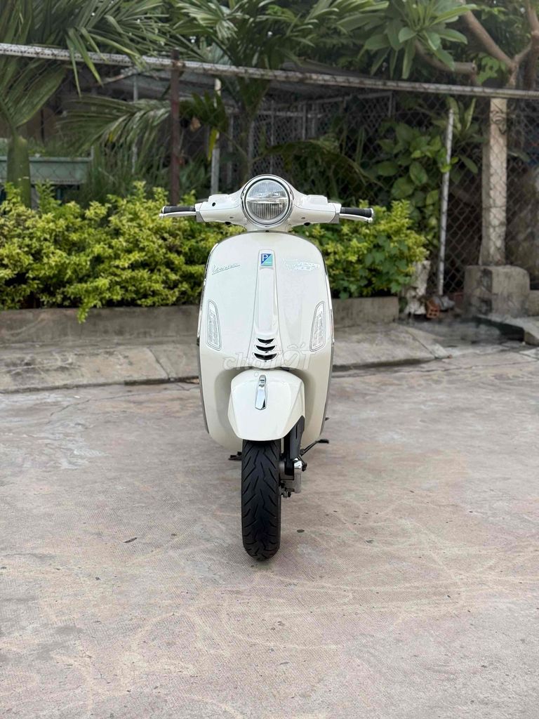 Piaggio Vespa 2025 - ảnh 1