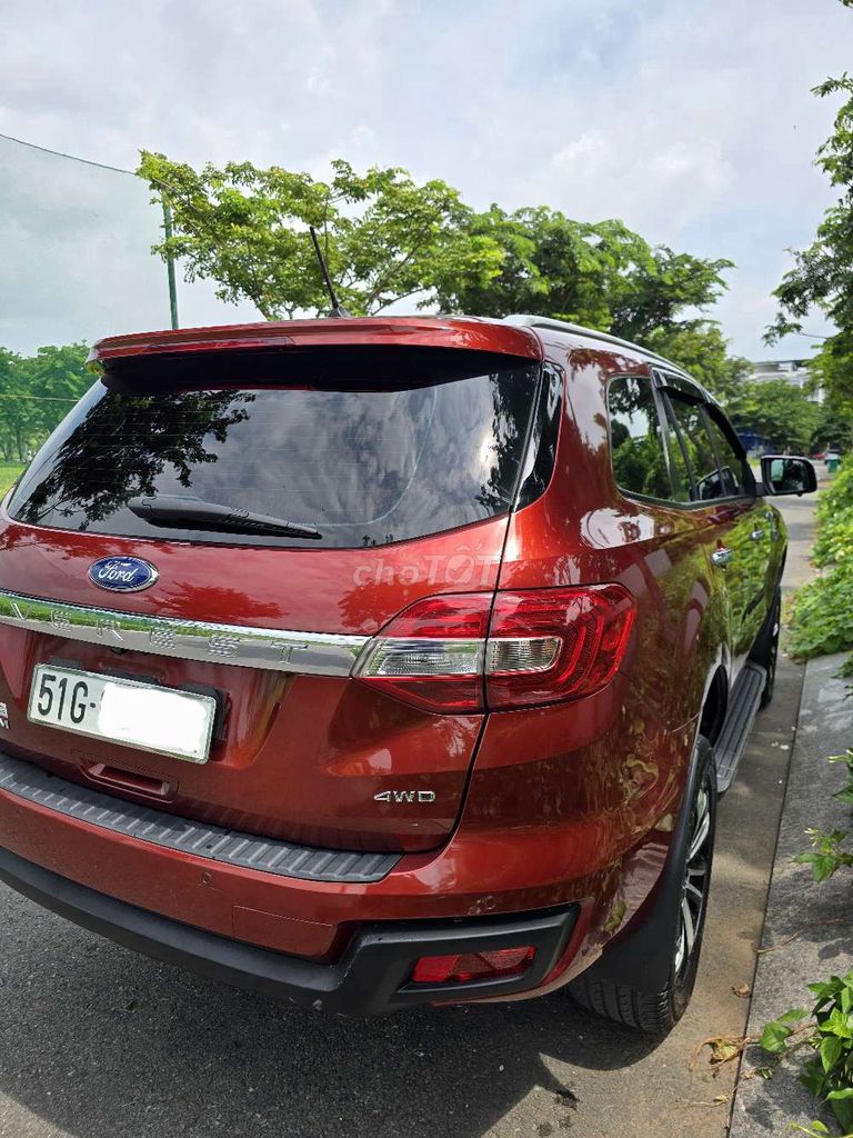 Ford Everest - ảnh 4