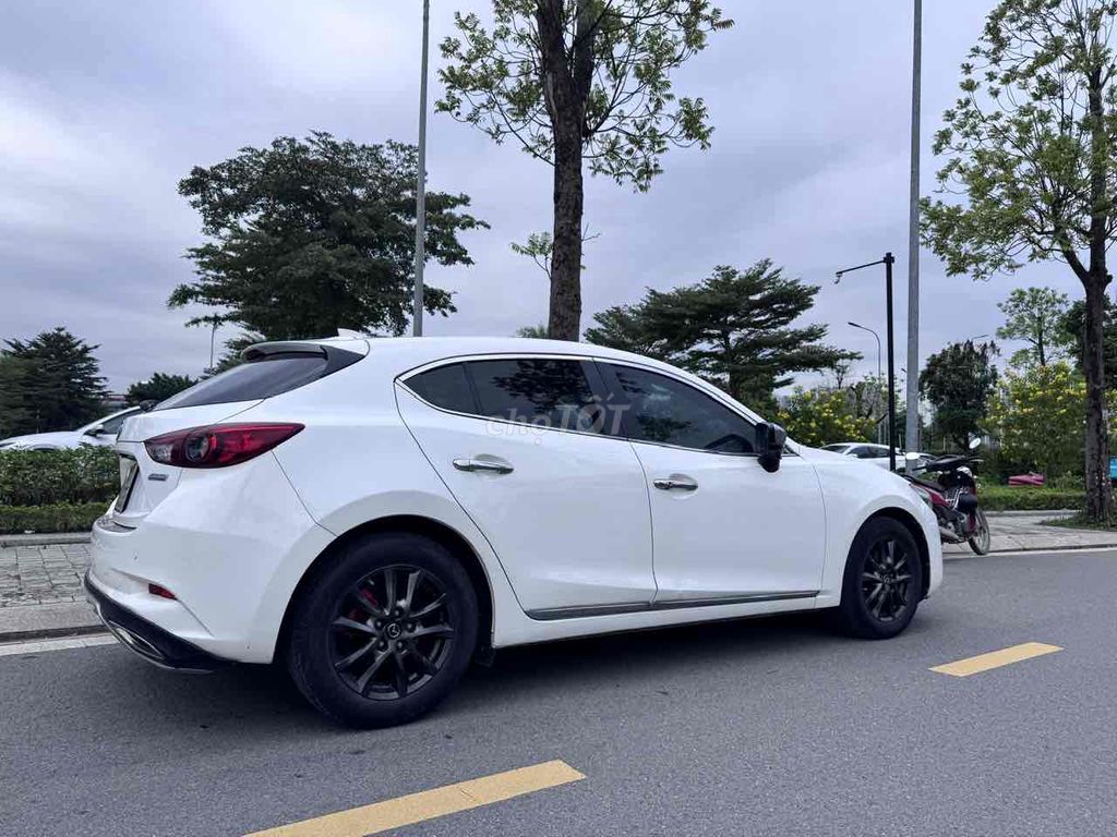 Mazda 3 2018 - ảnh 1