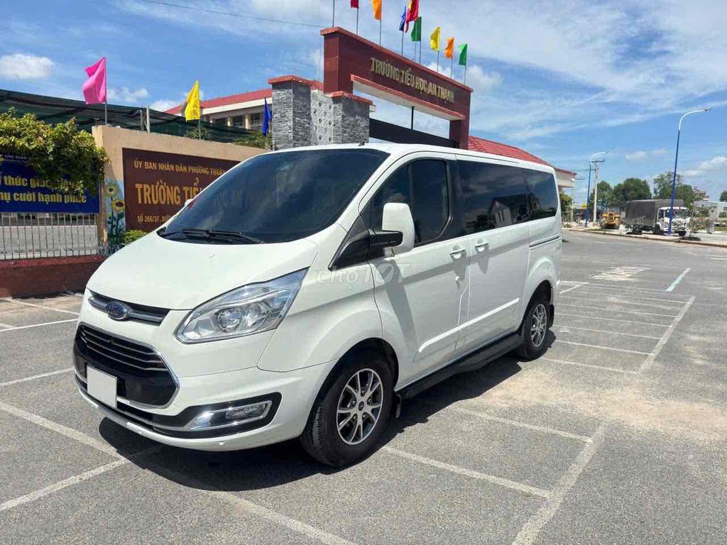 Ford Tourneo 2021 - ảnh 2