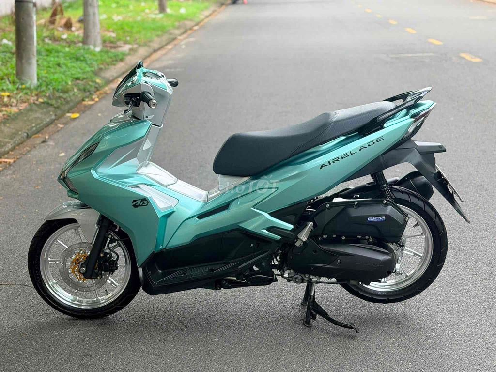 Honda Air Blade 2024 - ảnh 4