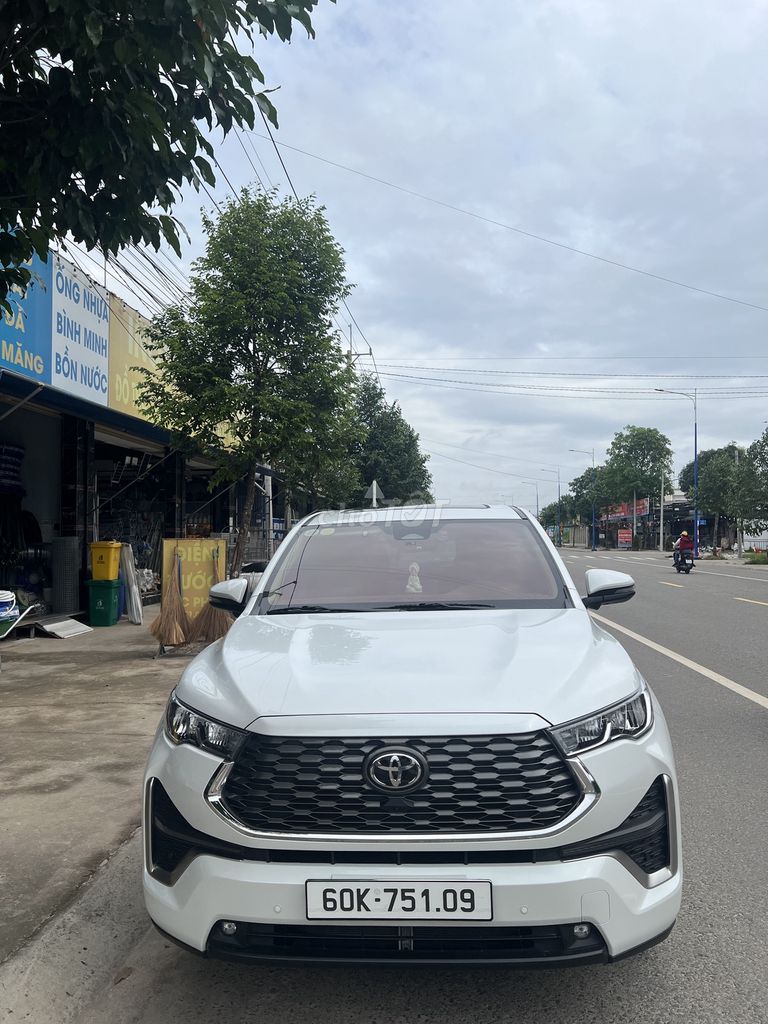 Toyota Innova Cross 2015 - ảnh 3
