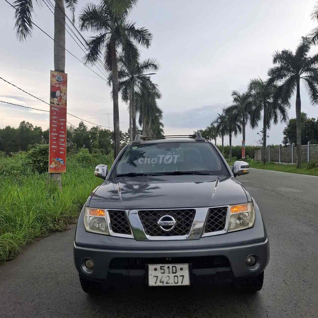 Nissan Navara - ảnh 1