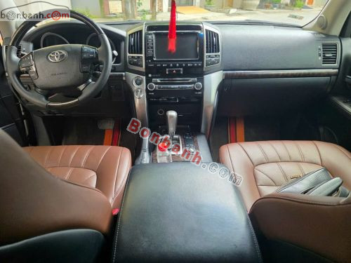 Toyota Land Cruiser 5.7 V8 2014 - ảnh 5
