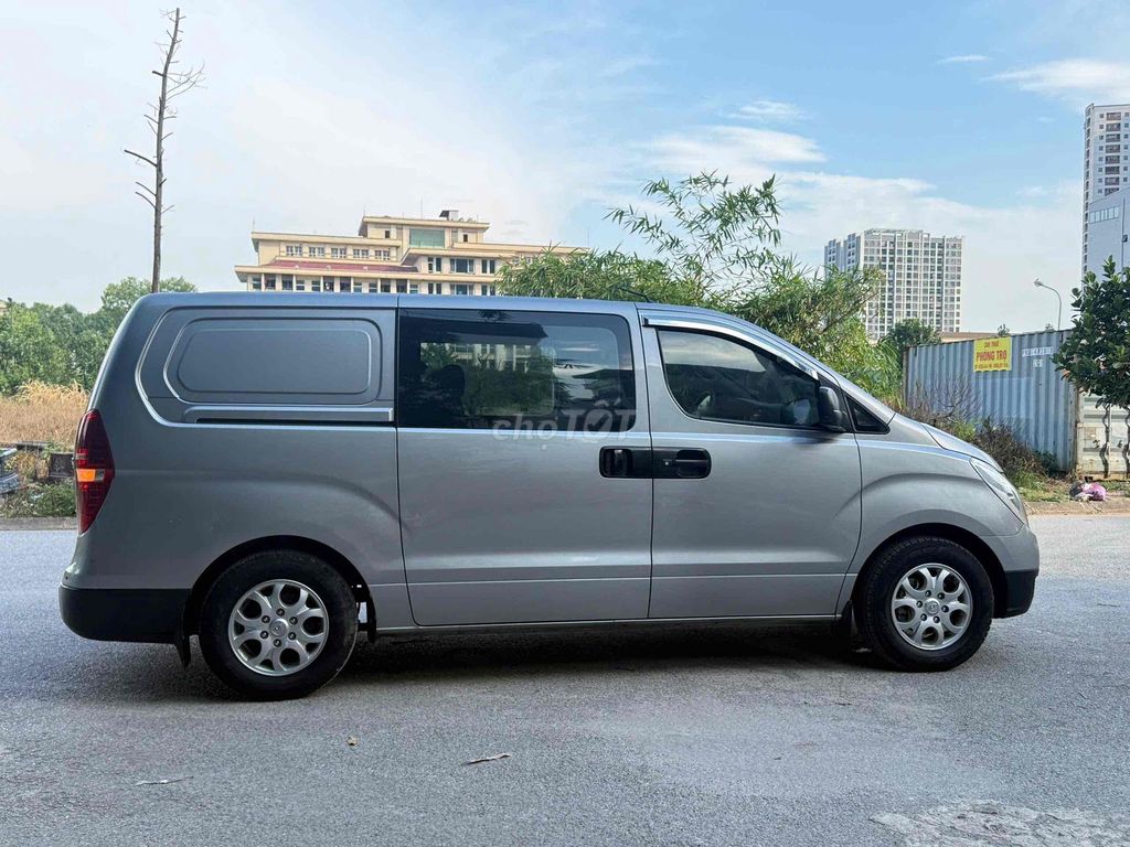 Hyundai Starex 2014 - ảnh 5