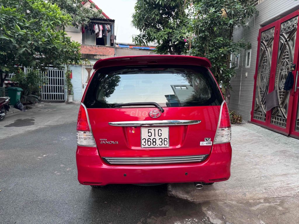 Toyota Innova - ảnh 4
