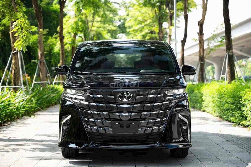 Toyota Alphard 2026 - ảnh 1