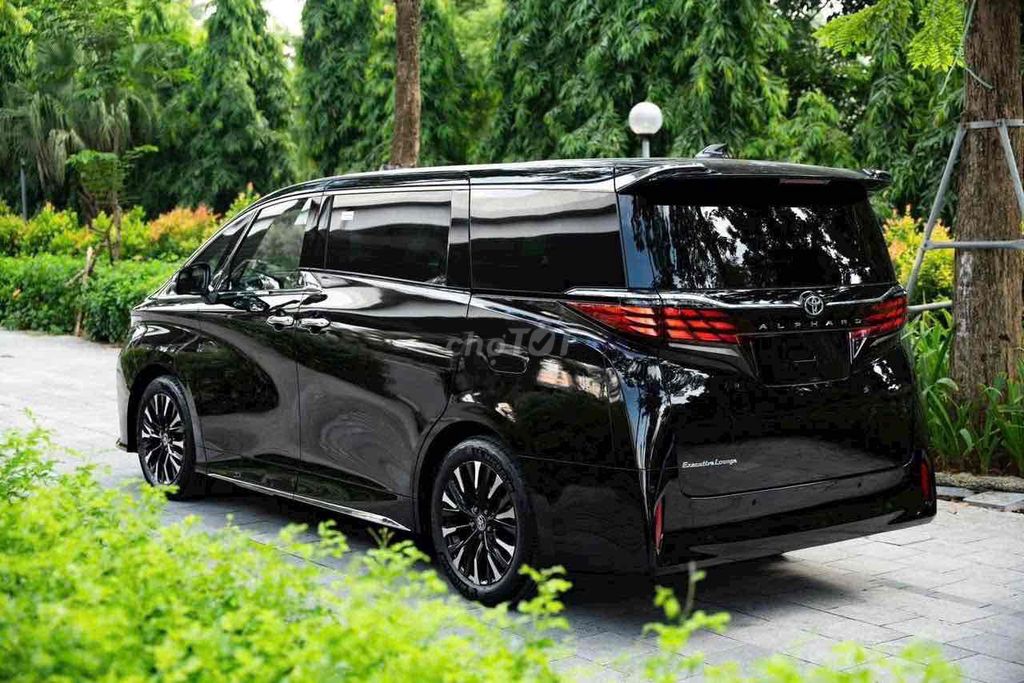 Toyota Alphard 2026 - ảnh 3