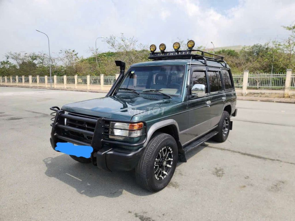 Mitsubishi Pajero 1990 - ảnh 1