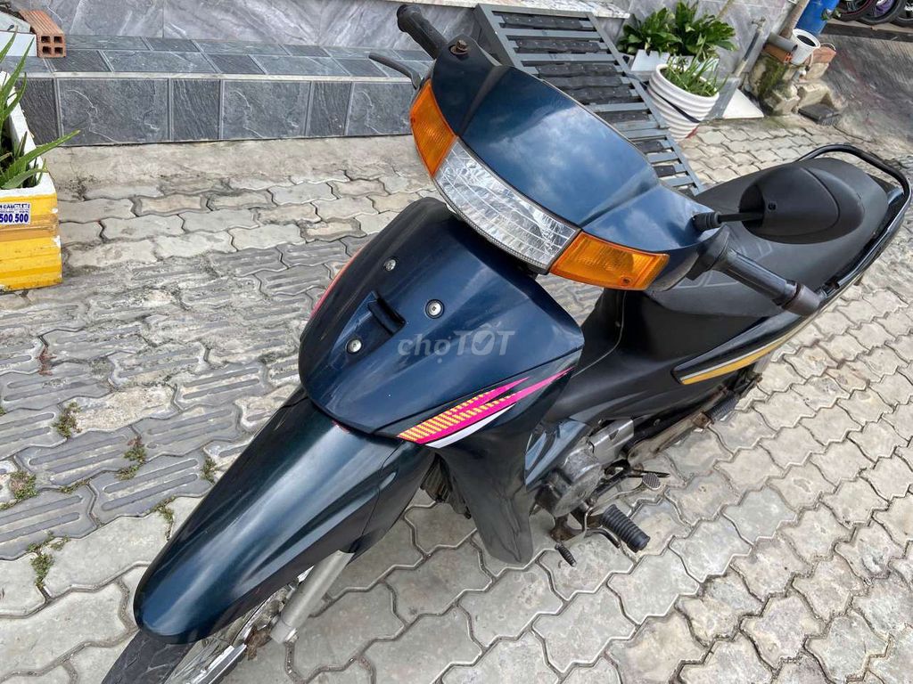 Suzuki 2000 - ảnh 1