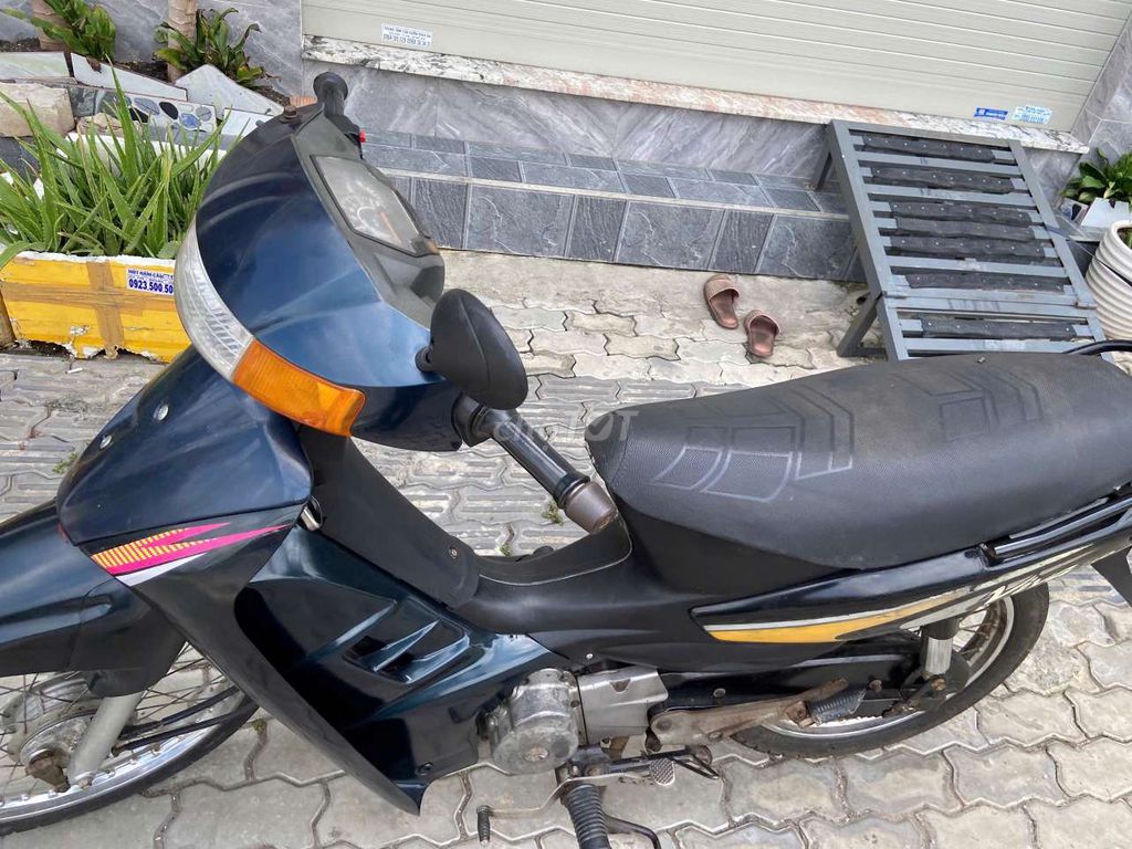 Suzuki 2000 - ảnh 2