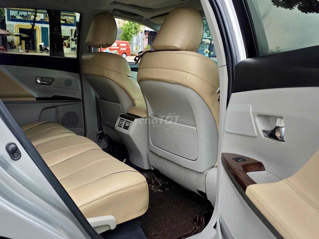 Toyota Venza - ảnh 5