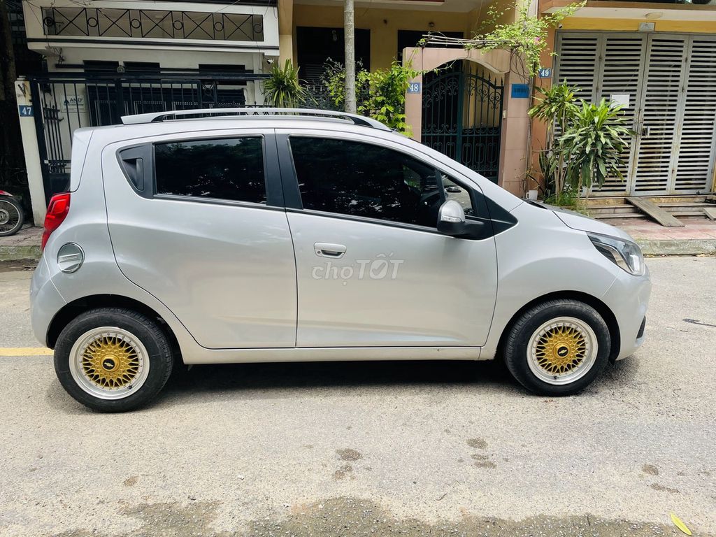 Chevrolet Spark 2018 - ảnh 2